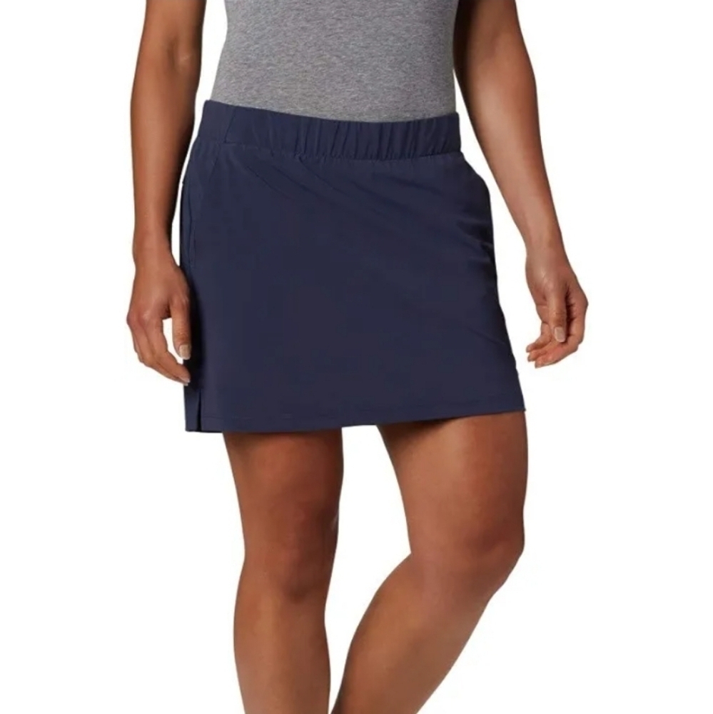 Columbia Women's Chill River Skort Size XS Navy blue